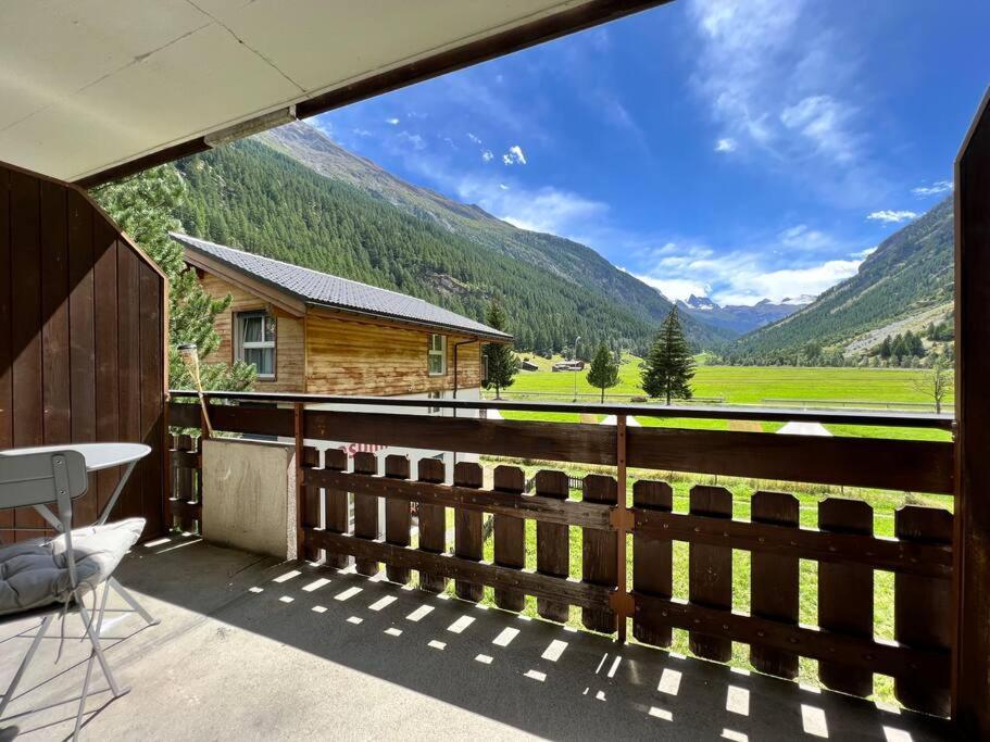 Pure Comfort! Entire Apartment With Abundant Space Near Zermatt With Parking! Täsch Exteriör bild